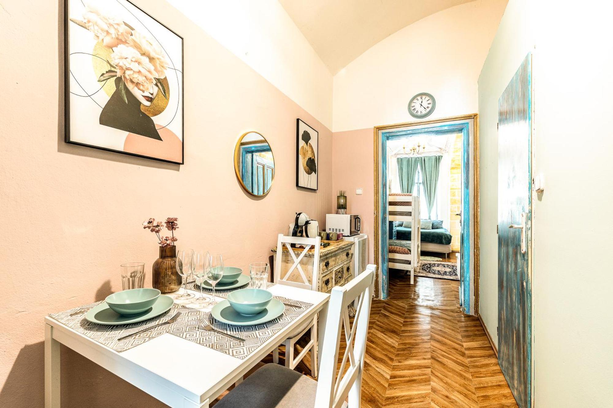 Fairytale Castle Apartment Прага Экстерьер фото